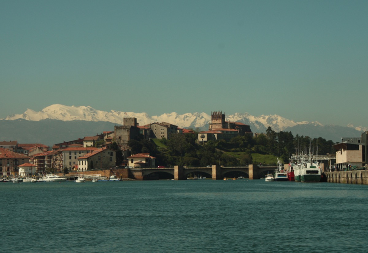 Bahía y puerto de San Vicente de la Barquera