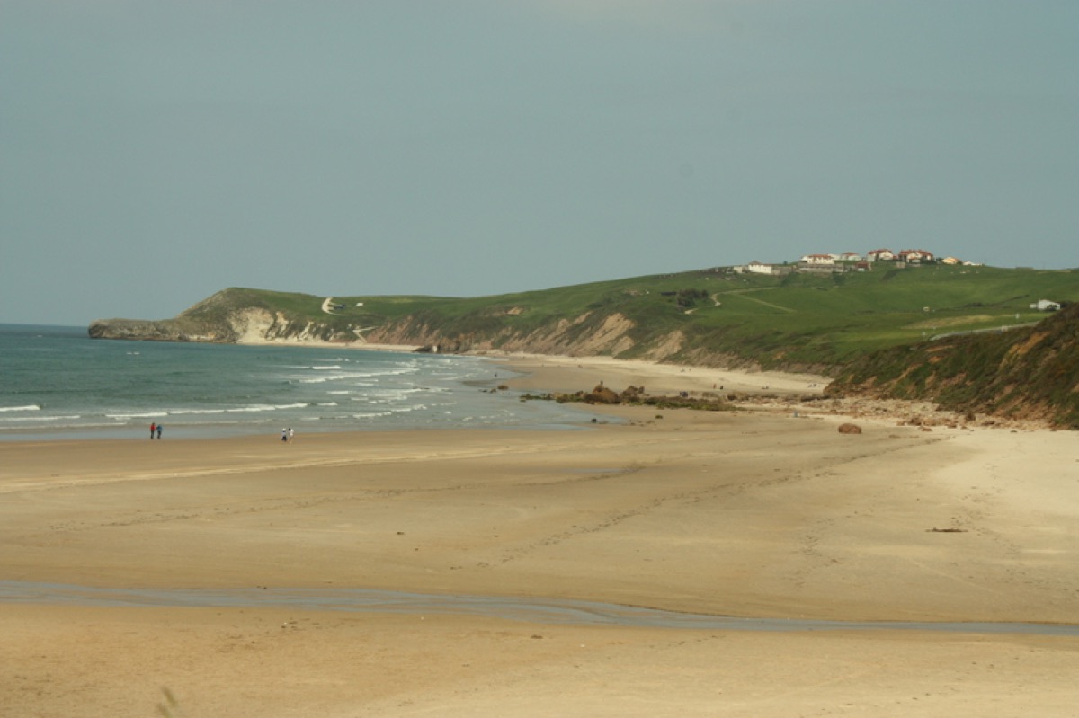 Playa Merón con marea baja, San Vicente de la Barquera, Cantabria